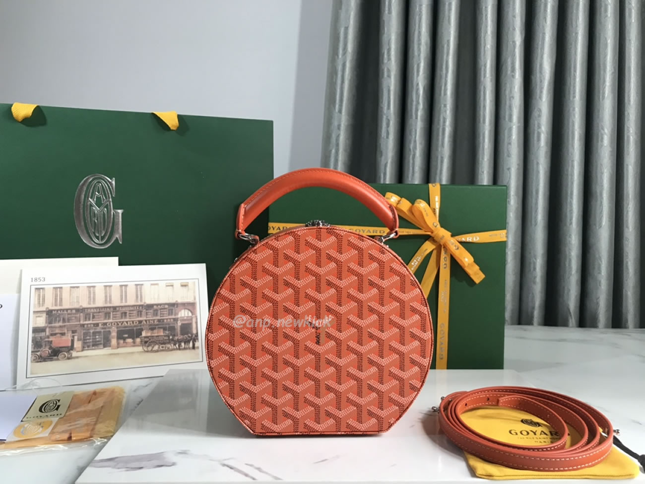 Goyard Alto Hat Box Bag 16.5 Cm X 7 Cm X 18 Cm (5) - newkick.vip